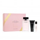 For Her Musc Noir Set Regalo Eau de Parfum 100 Ml. + Loción Corporal 50 Ml. + Mini 10 Ml. For Her Musc Noir Set Regalo Eau de Parfum 100 Ml. + Loción Corporal 50 Ml. + Mini 10 Ml.