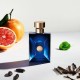 Versace Dylan Blue Pour Homme Eau de Toilette 100 ml detalle frasco Versace Dylan Blue Pour Homme Eau de Toilette 100 ml fragancia masculina